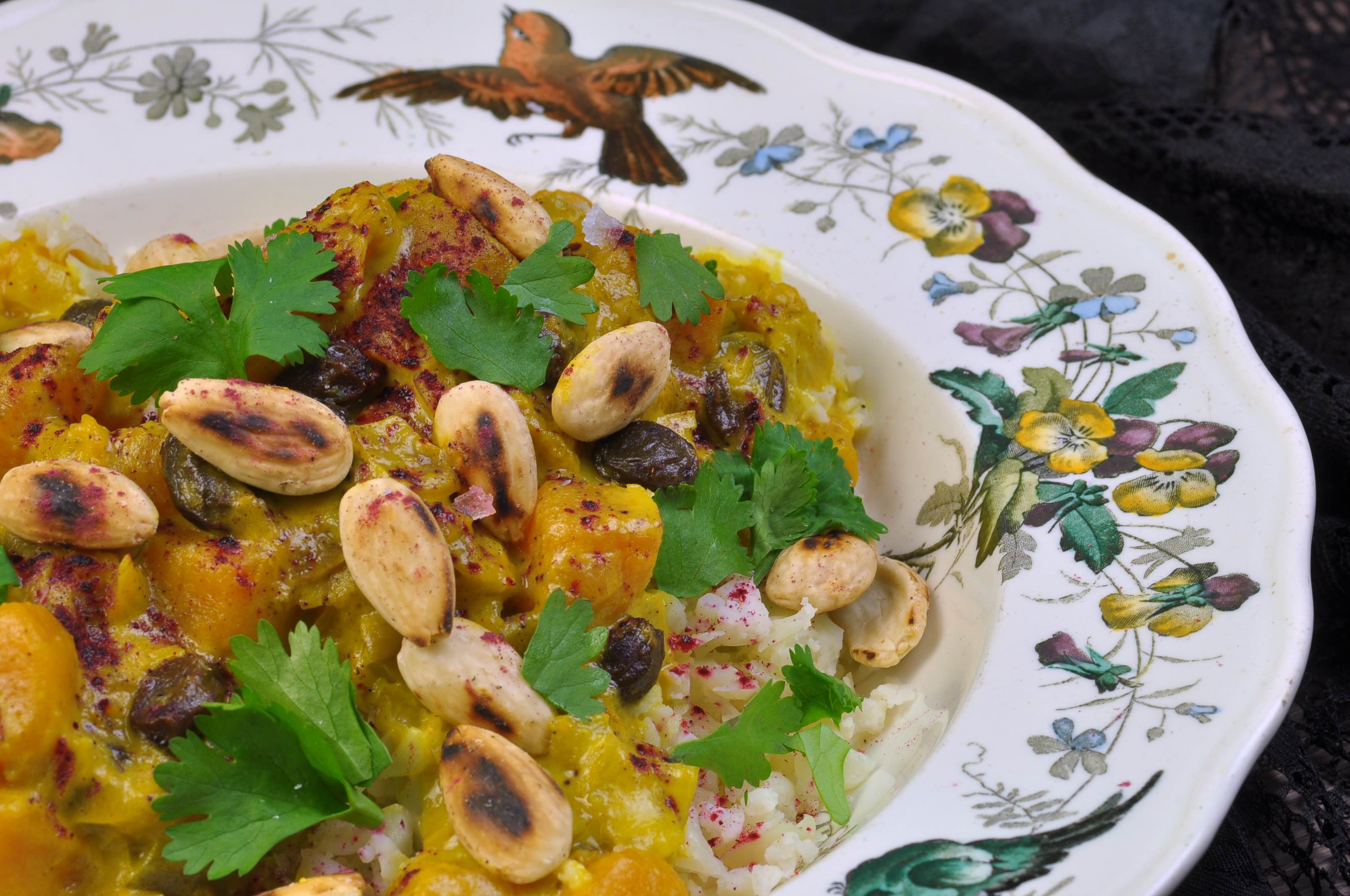 Pumpkin_curry_with_hibiscus_powder